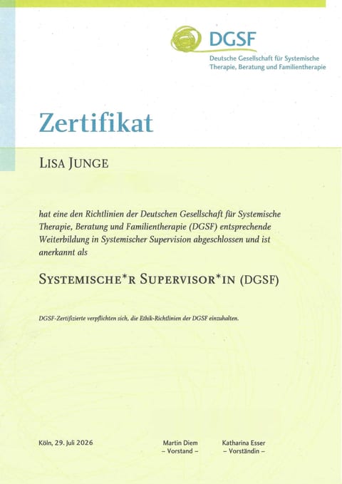 Zertifikat der DGSF: Lisa Junge, Systemische Supervisorin (DGSF), Köln 2026